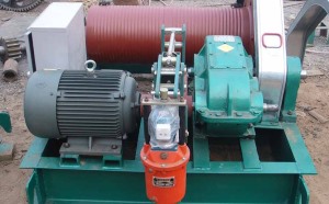 啟閉機閘門(mén)