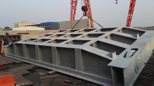 鋼閘門(mén) 鋼閘門(mén)